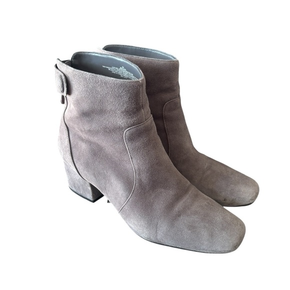 Bandolino Elegant Suede Ankle Boots Size 9 In Grey Square Toe - Picture 3 of 10
